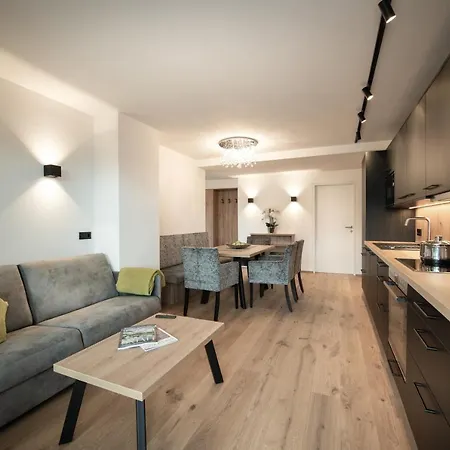 Alpenrot Apartment