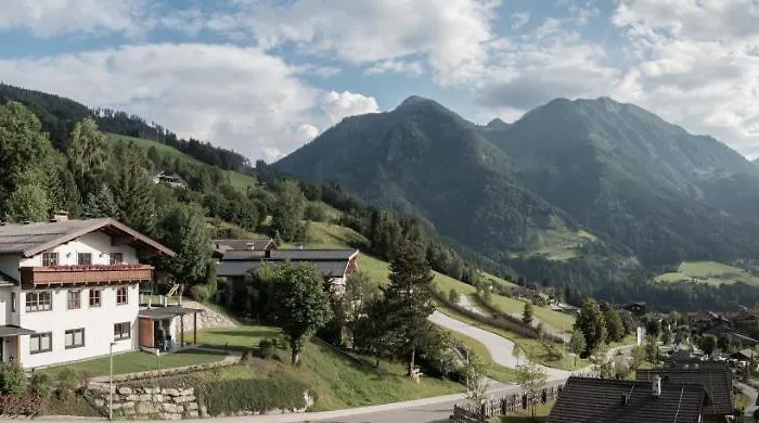 Alpenrot * Sankt Johann im Pongau